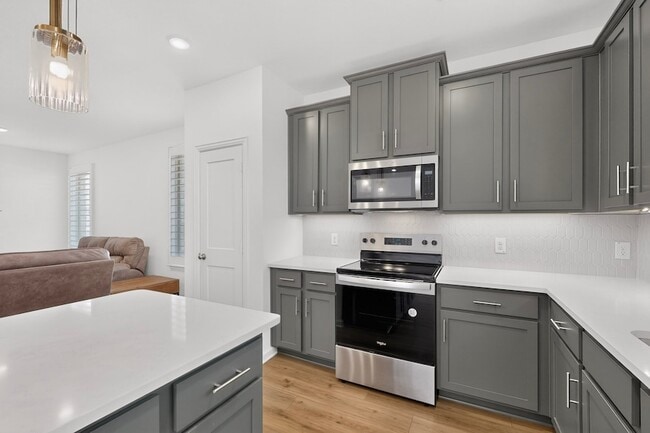 Building Photo - 114 Drovers Dr