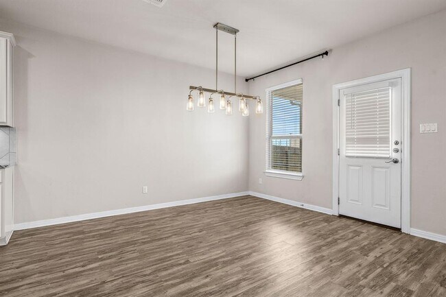 Building Photo - 83 Prospector Ln