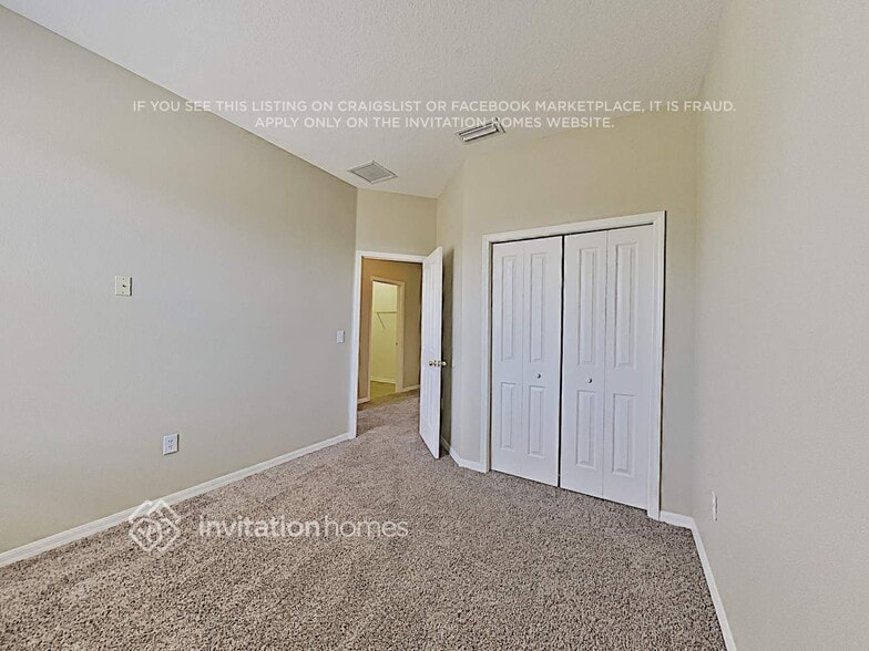 Building Photo - 8211 Crescent Moon Dr