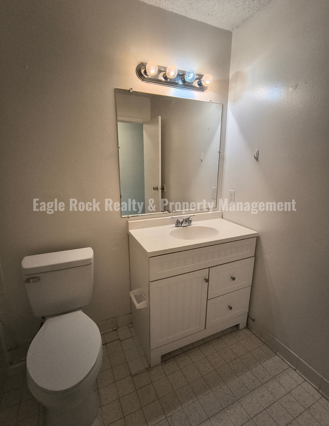 Building Photo - 4627 S 72nd E Pl