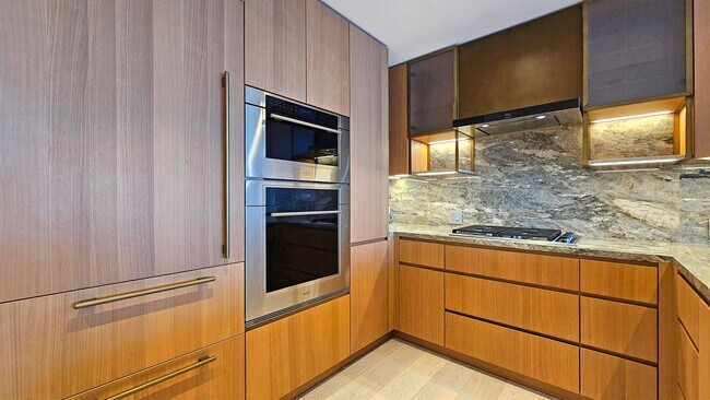 Building Photo - Victoria Place Furnished 1bdrm/1ba/1pkg