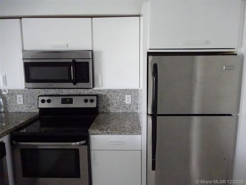 Building Photo - 10015 NW 46th St