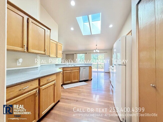 Building Photo - 3305 48th St NE