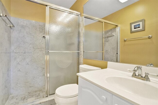 Building Photo - 6511 Bay Club Dr
