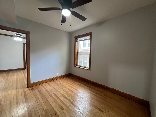 Building Photo - 3214 W 66th Pl