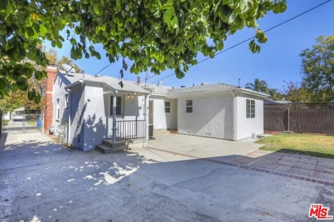 Building Photo - 22046 Galvez St