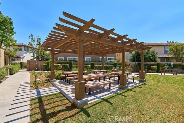 Building Photo - 6046 Bellevue St