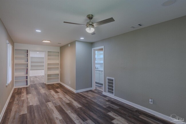 Building Photo - 1223 Wisteria Ave