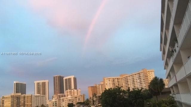 Building Photo - 400 Golden Isles Dr