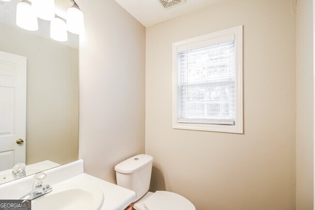 Building Photo - 3415 Wrenwood Ct