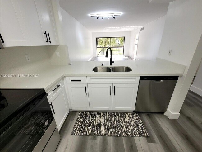 Building Photo - 10317 NW 9th St Cir