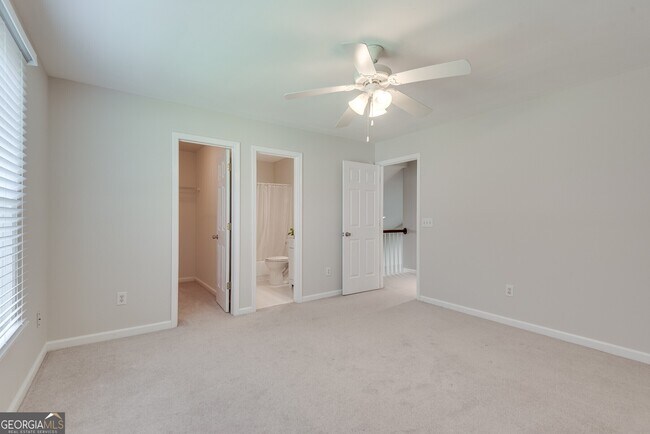 Building Photo - 6515 Fairgreen Dr
