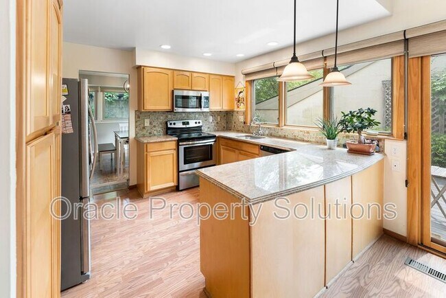 Building Photo - 5360 Red Lake Ct