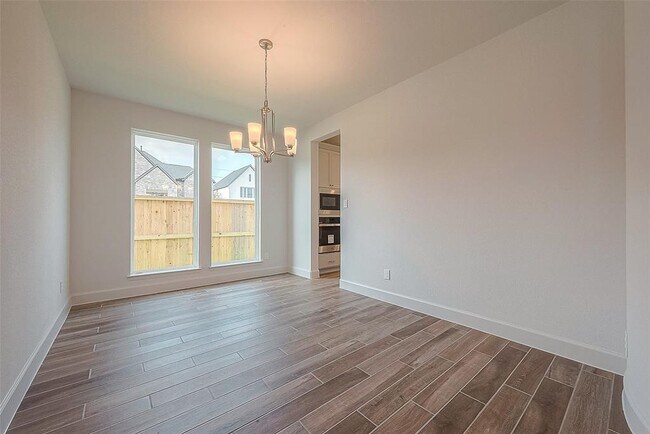 Building Photo - 29803 Breezy Pnes Lp