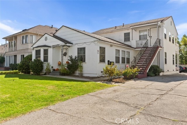 Building Photo - 676 W Glenoaks Blvd