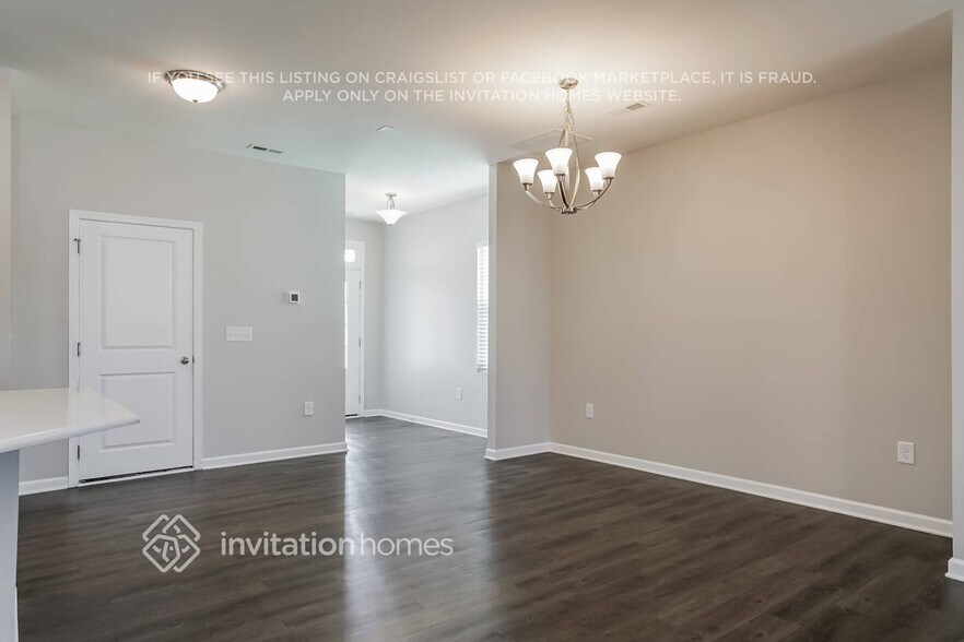 Building Photo - 1801 Birdhouse Ln