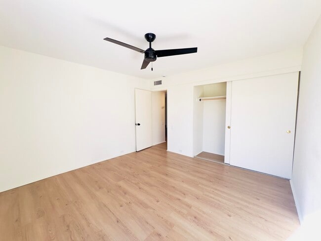 Building Photo - 251 E La Verne Way
