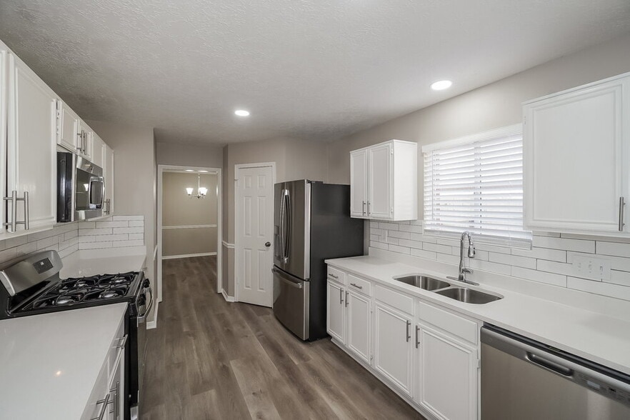 Building Photo - 20618 Oak Limb Ln