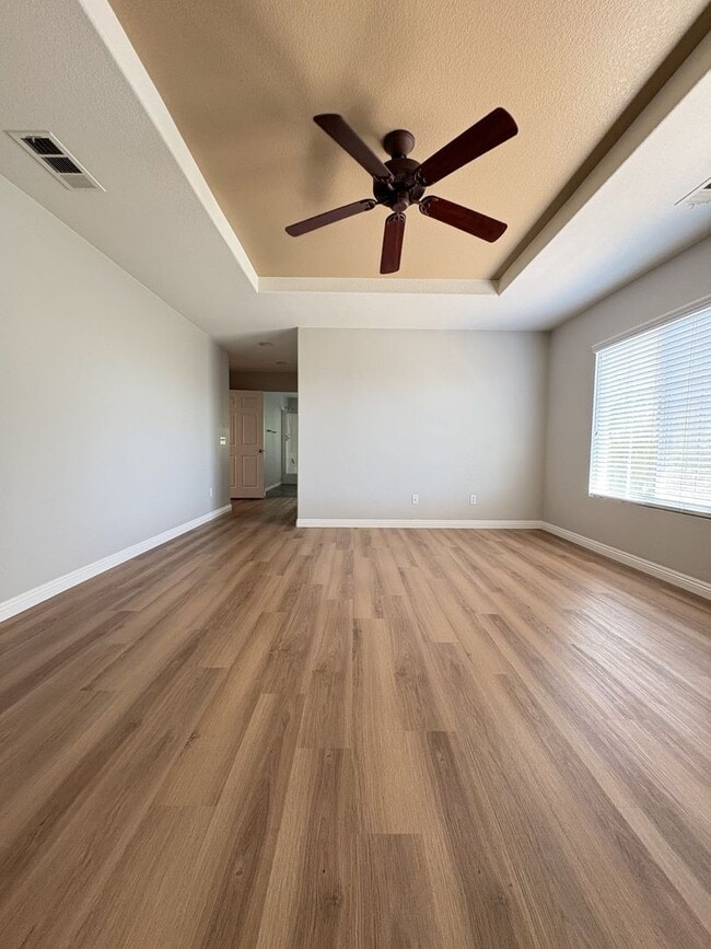 Building Photo - 4 Bed 3 Bath Home for Rent in Murrieta