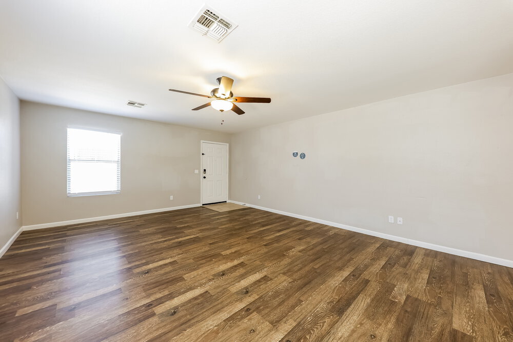 Building Photo - 11535 W Windrose Ave