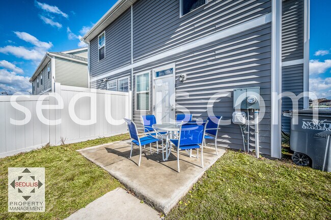 Building Photo - 3923 Four Poles Park Dr