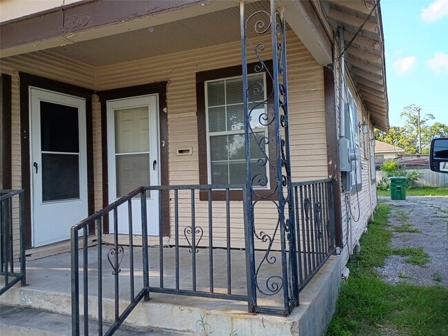 Building Photo - 7815 Dayton St