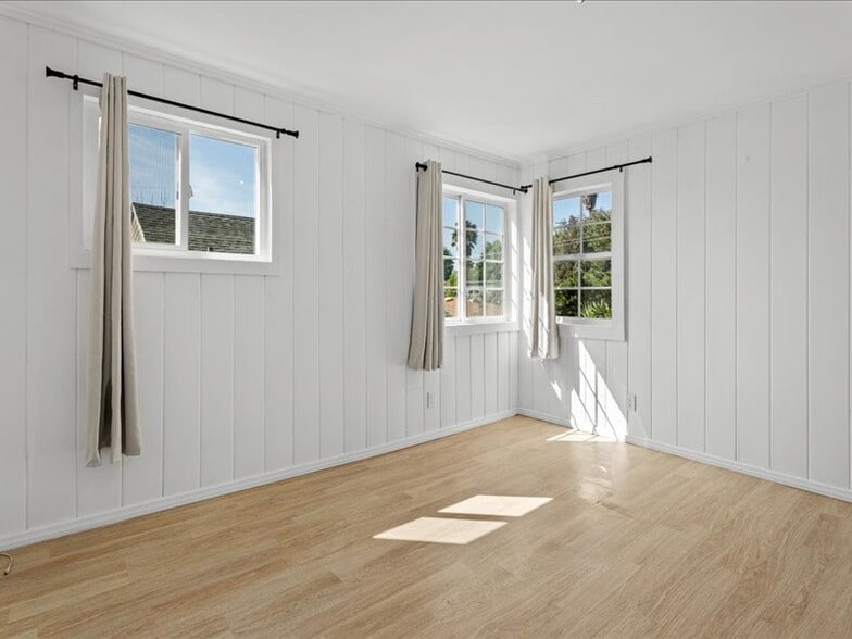 Building Photo - 1635 McCollum St