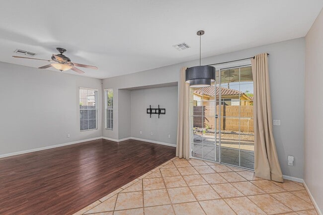 Building Photo - 2058 E Flint St