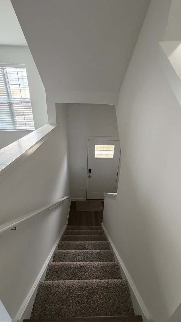 Building Photo - 2637 Santa Fe Drive