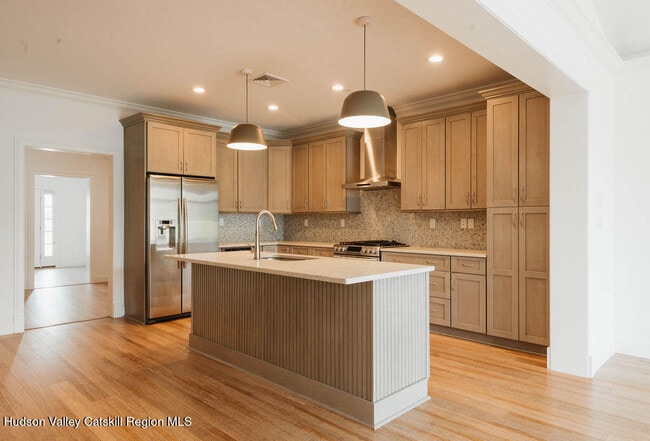 Building Photo - 43 Oakwood Ln