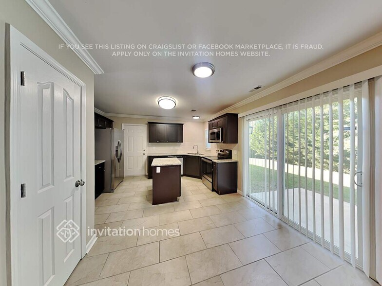 Building Photo - 5814 Briggs Dr