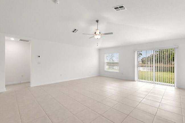 Building Photo - LIKE NEW Home For Rent in North Park Isle!