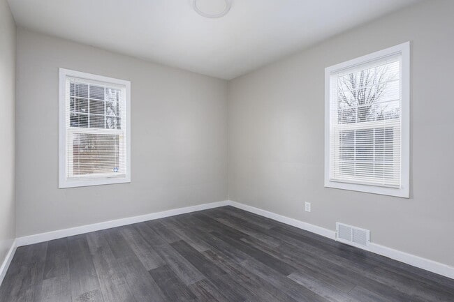 Building Photo - 12026 Wayburn St