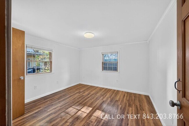 Building Photo - 102 Richter Dr