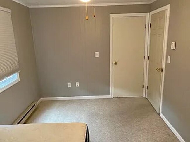 Building Photo - 3 Philbrick Ln