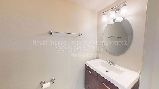 Building Photo - 8127 Summer Palm Ct