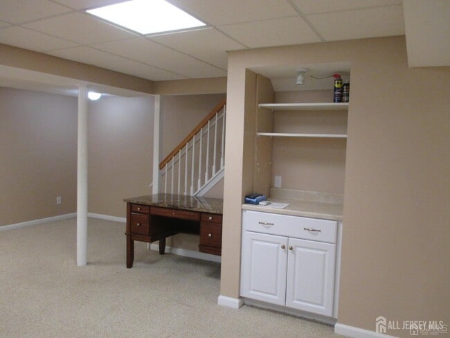 Building Photo - 103 Tived Ln E