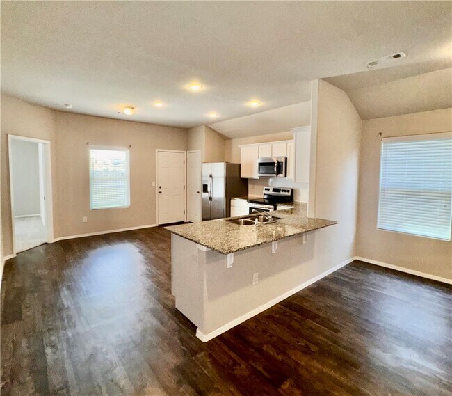 Building Photo - 1334 S Kingfisher Ln