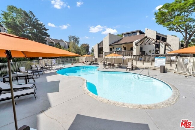 Building Photo - 9109 Summertime Ln