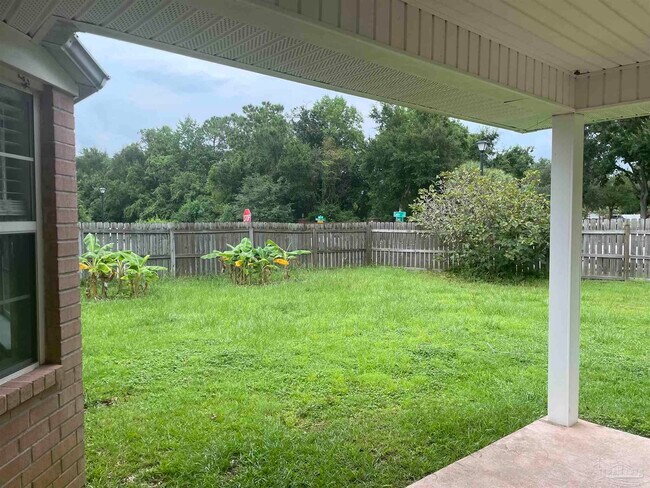 Building Photo - 1797 Cedrus Ln