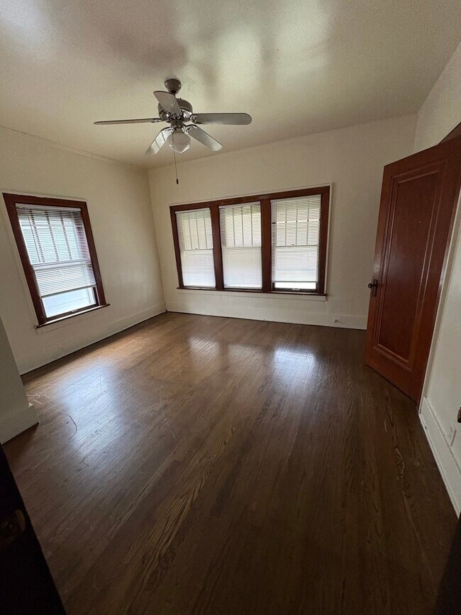 Building Photo - 83 W 15th St