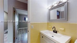 Building Photo - 13105 Ixora Ct