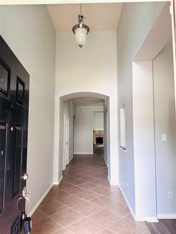 Building Photo - 504 Hummingbird Dr