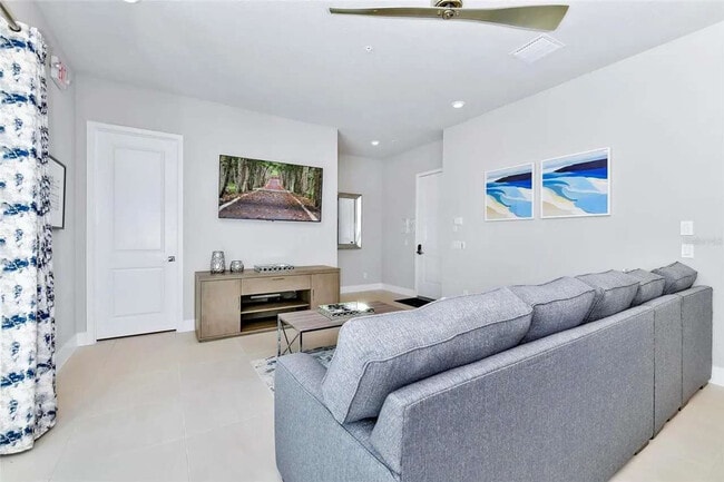 Building Photo - 7740 Sandy Ridge Dr