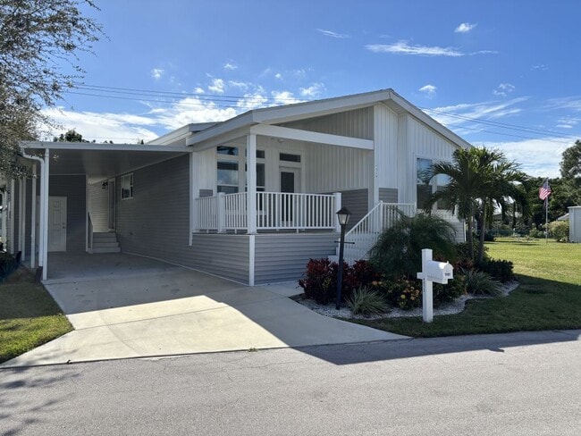 Building Photo - 4126 74th Pl N