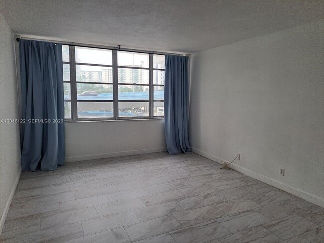 Building Photo - 1801 S Ocean Dr