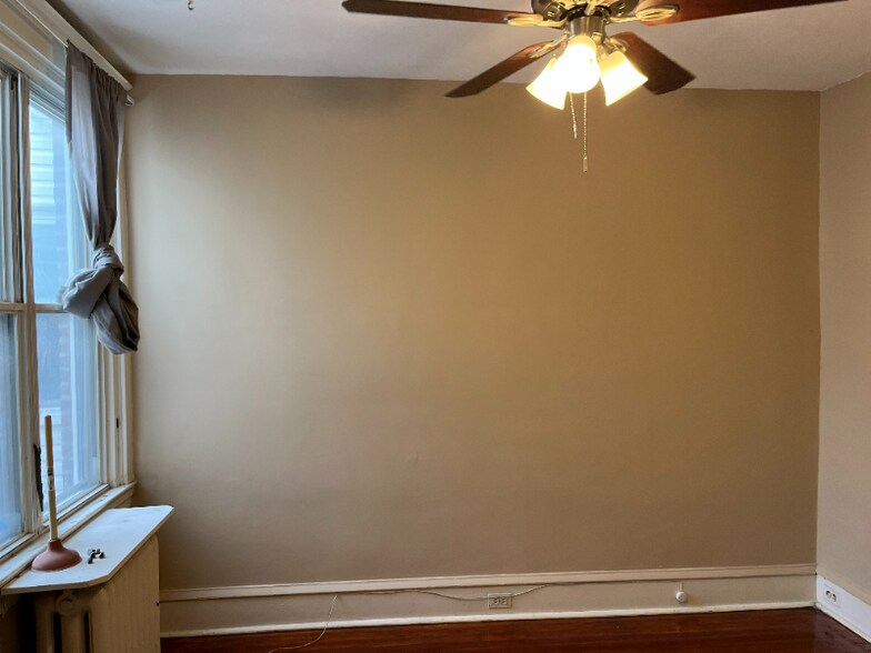 Building Photo - 5821 N 6th St