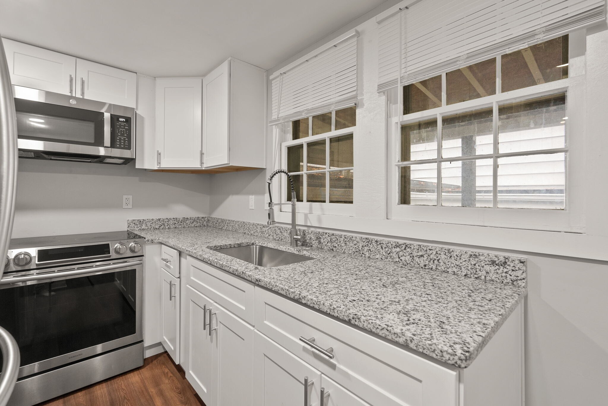 Building Photo - 6578 Edsall Rd