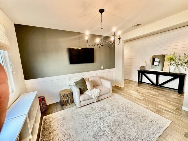 Building Photo - North Clovis 3/3 with Bonus Room and Pool