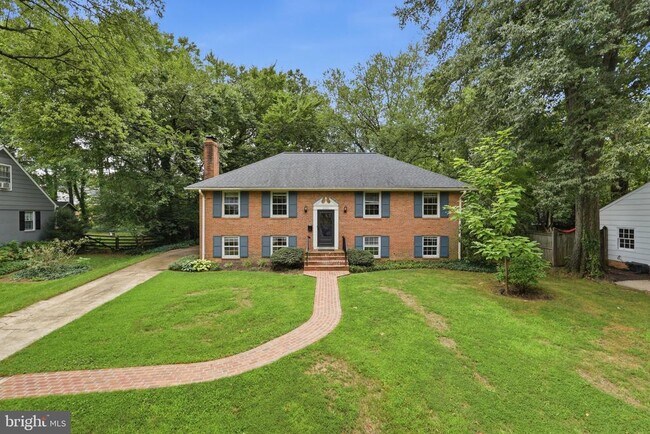 Building Photo - 8621 Buckboard Dr
